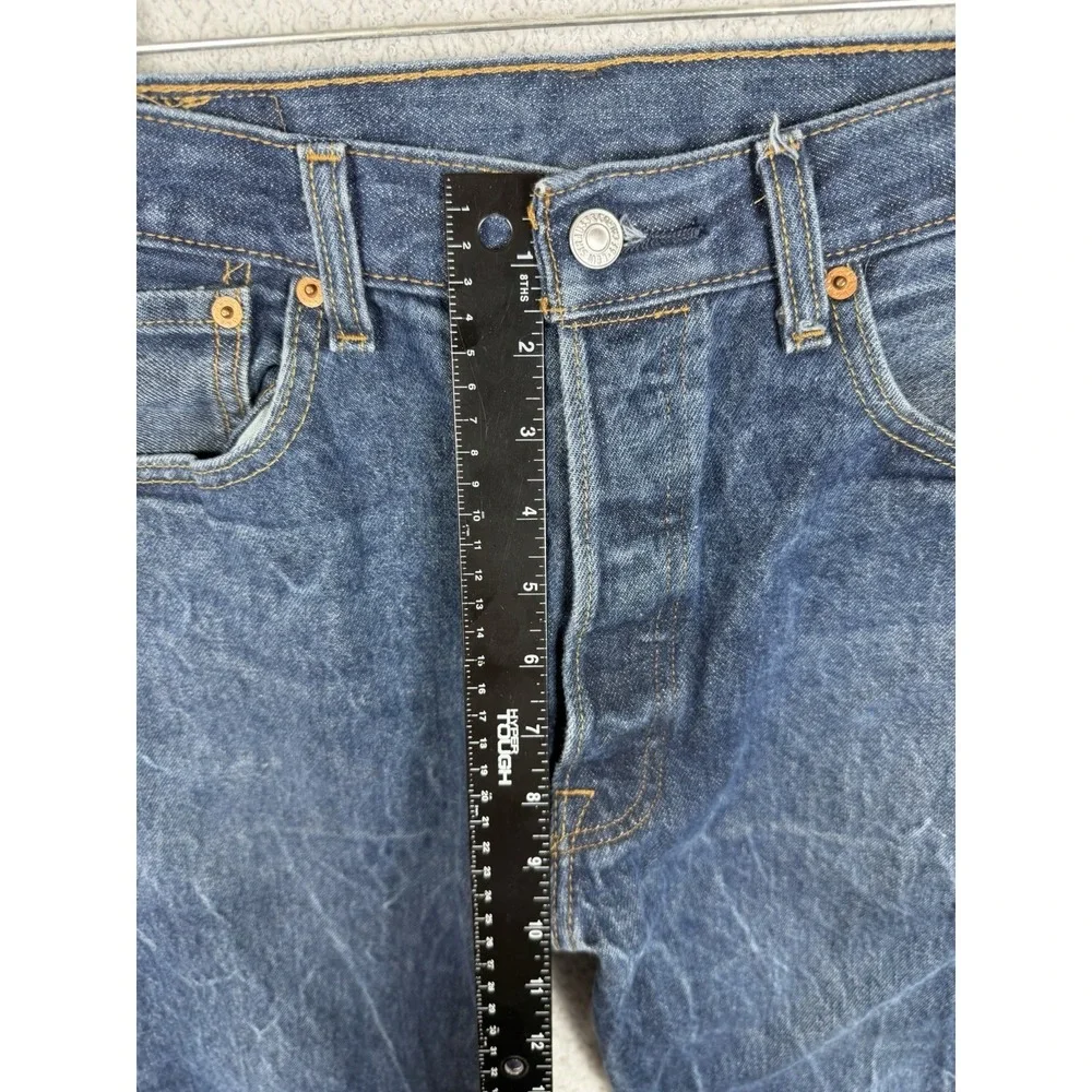Levi's 501 Original Fit Jeans‎ Men's Actual Size 32x30 Medium Wash Whiskered